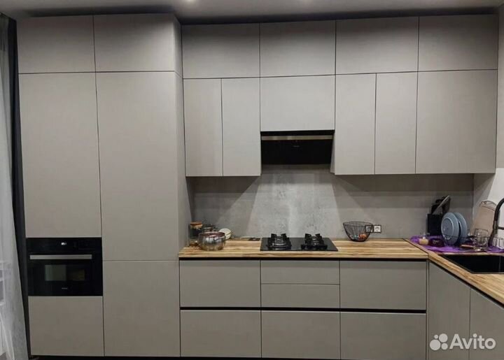 Кухня на заказ с установкой