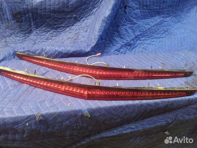 Стоп сигнал в крышку багажника Cadillac CTS 2