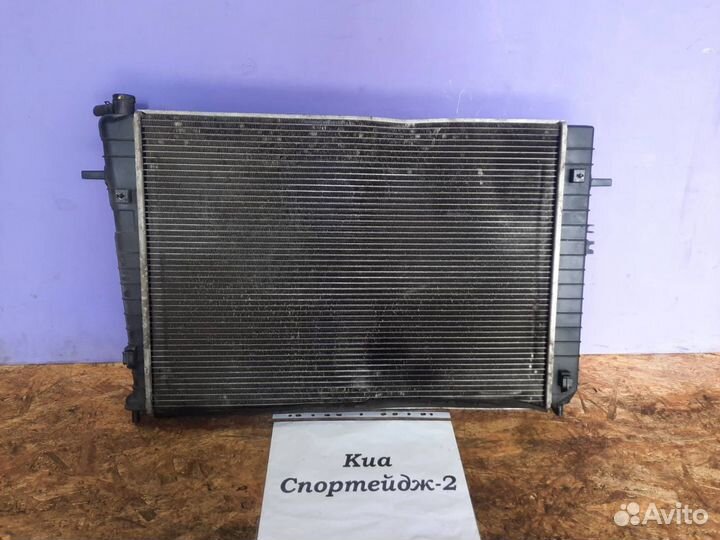 Радиатор основной 2.0л диз. Kia Sportage 2, 2006г
