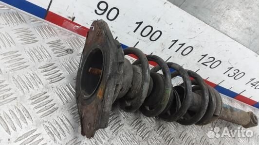 Стойка задняя правая nissan primera P12 (HDN33SK01