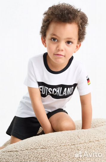 Футбольная форма/костюм C&A для мальчика 98,104