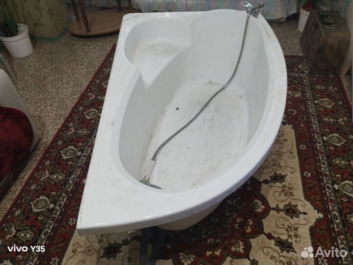 Ванна акриловая