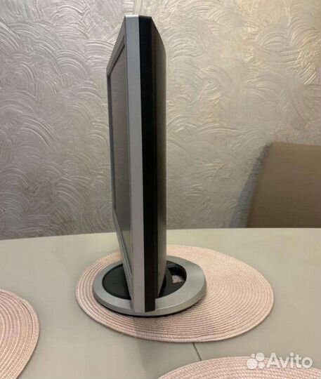 Монитор Samsung