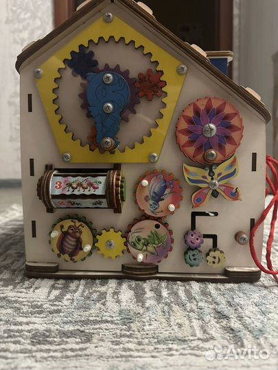 Бизиборд домик со светом