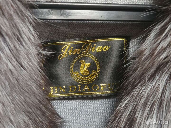 Шуба на трикотаже чернобурка