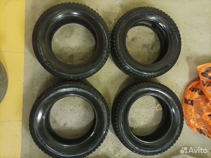 Michelin X-Ice 215/60 R16