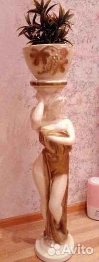 Интерьерная фигурная подставка