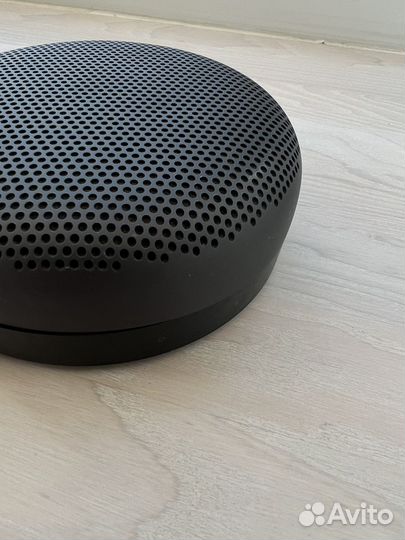 Колонка Bang olufsen beosound a1