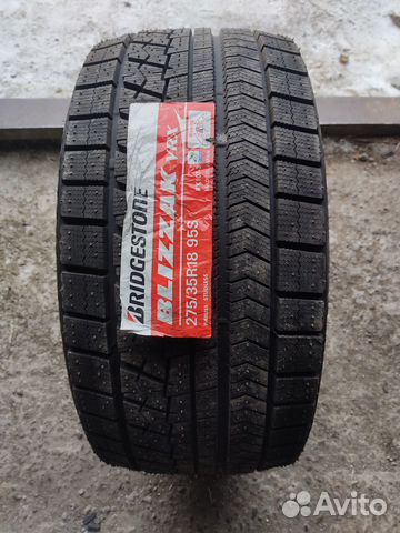 Bridgestone Blizzak VRX 275/35 R18 95S