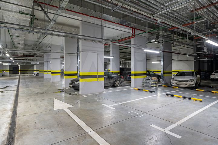 Машиноместо, 13 м²
