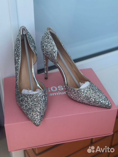 Туфли новые размер 40