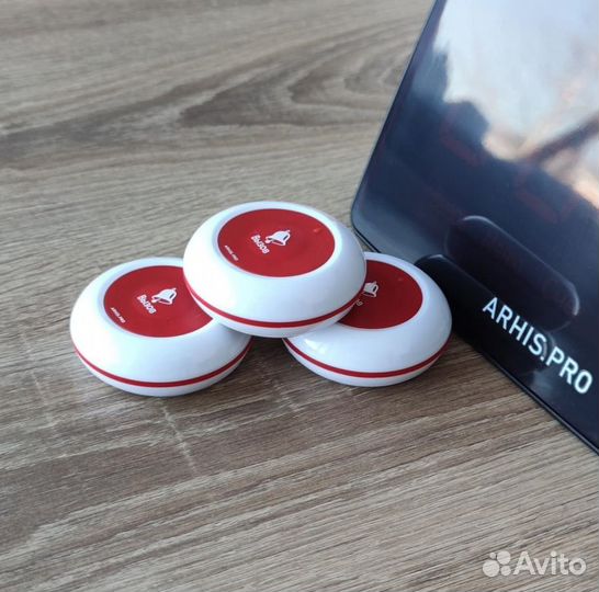 Кнпока вызова официанта и табло отображения вызова