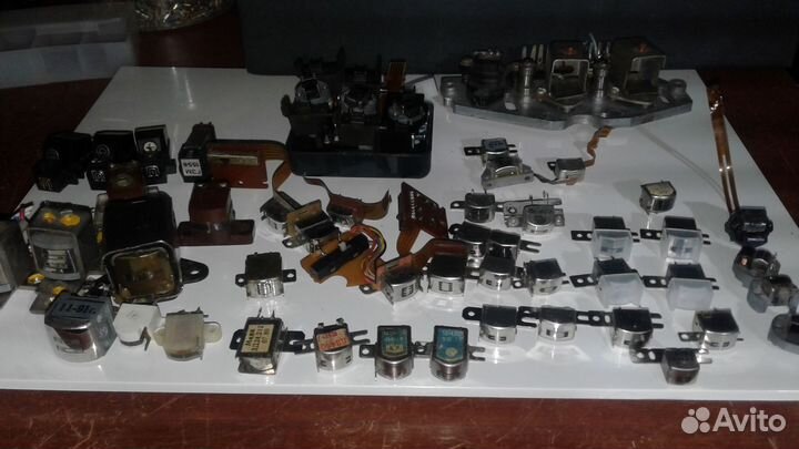 Головки для магнитофонов,подкатушечники,иглы,ролик