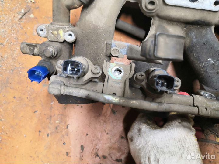 Форсунка топливная (рампа) Nissan Almera n15