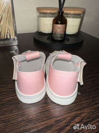 Сандалии для девочки