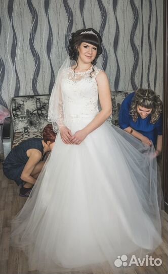 Свадебное платье