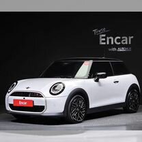 MINI Cooper S 2.0 AMT, 2024, 1 253 км, с пробегом, цена 5 580 000 руб.