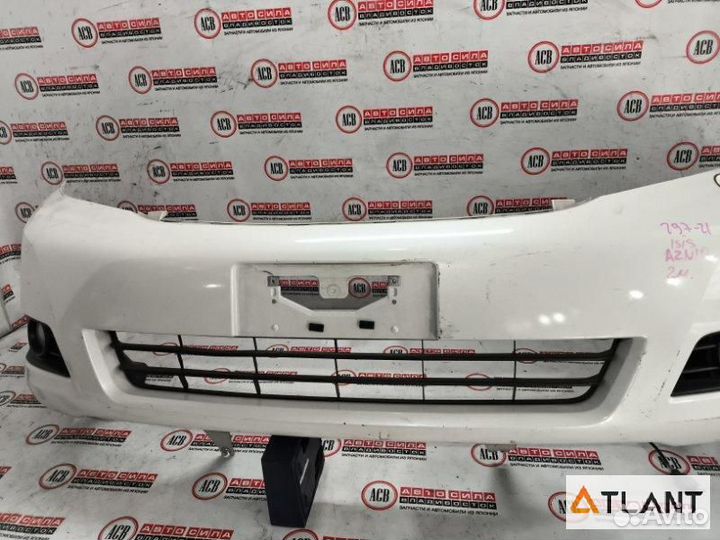 Бампер передний toyota isis