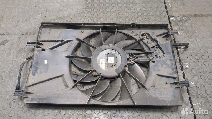 Вентилятор радиатора Opel Zafira C 2011