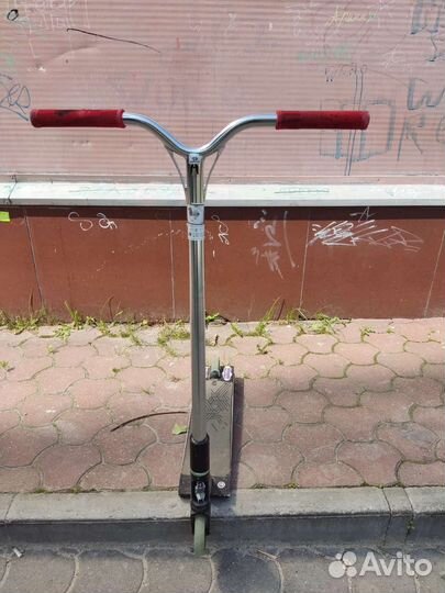 Трюковой самокат