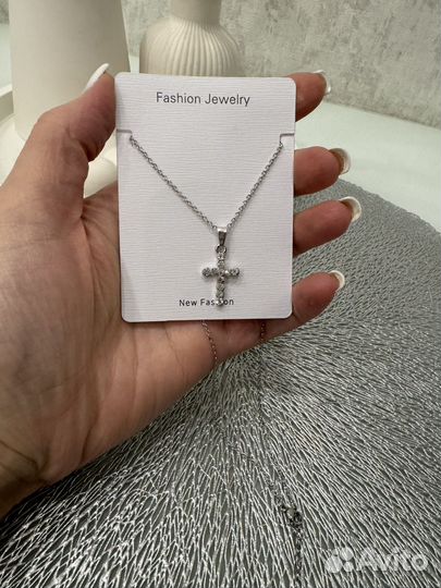 Стильная подвеска крестик