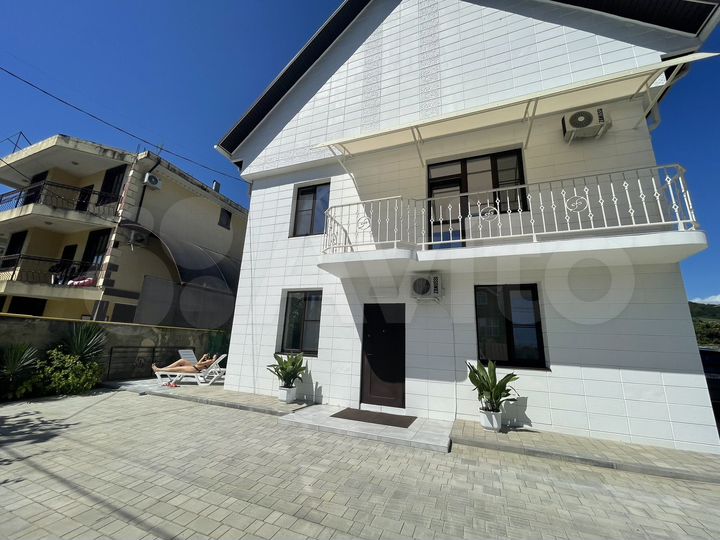 Дом 200 м² на участке 6 сот.