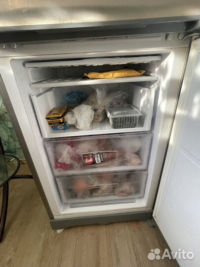 Холодильник indesit