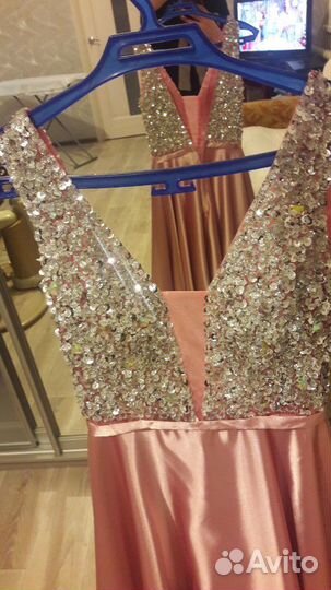 Платье вечернее