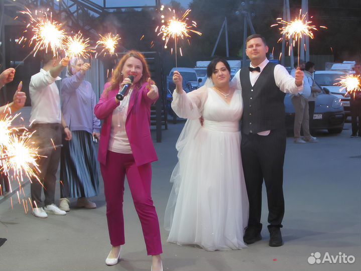 Ведущий на праздник