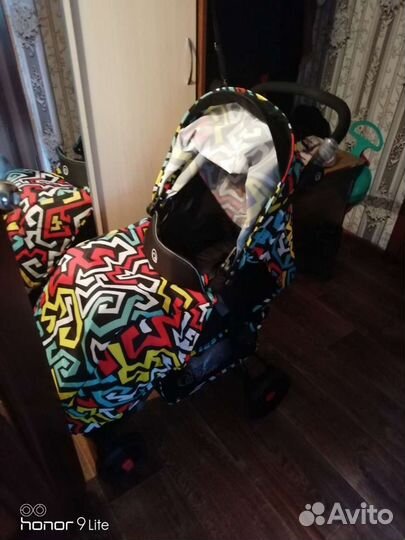 Прогулочная коляска