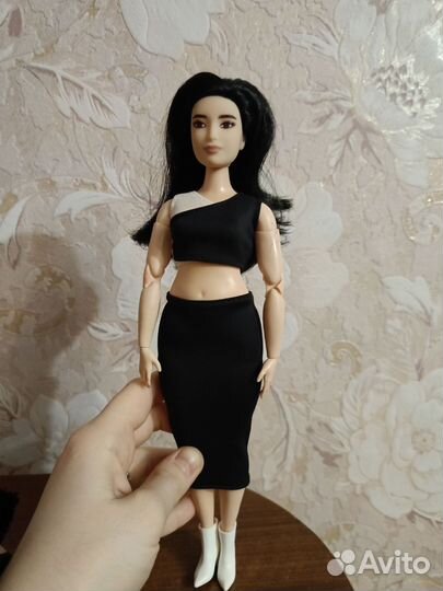 Barbie fashionistas на шарнирном теле