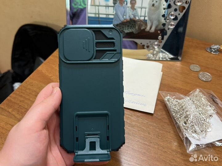 Чехол на iPhone 13 про зелёный