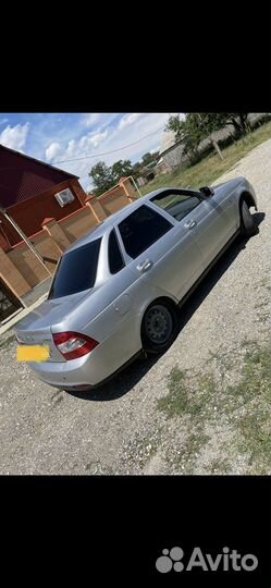 Бампер на priora2013г