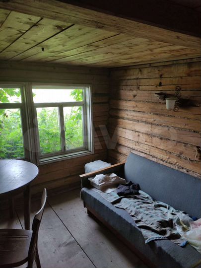 Дом 25 м² на участке 4 га