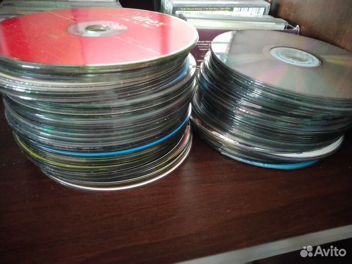 Компакт диски с классической музыкой и джазом