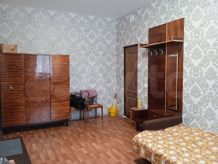 Комната 18 м² в 3-к., 1/3 эт.