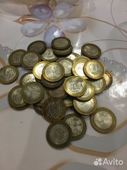 Памятные биметаллические монеты номиналом 10 руб