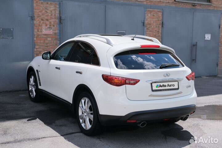 Infiniti QX70 3.0 AT, 2015, 55 600 км