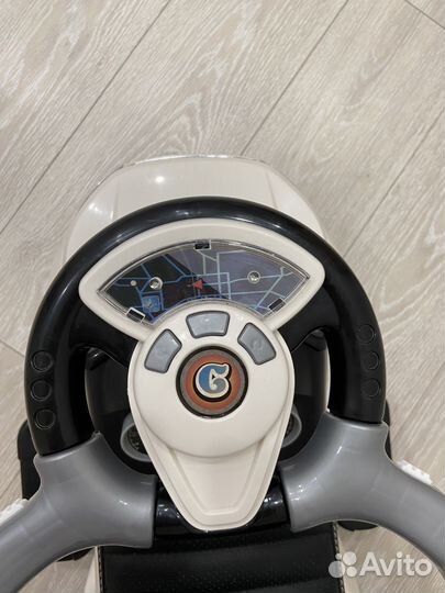 Детская машина каталка с ручкой