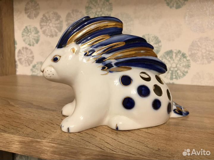 Статуэтка фарфоровая карандашница Дикобраз