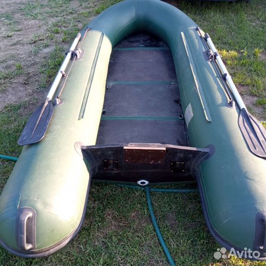 Надувная лодка пвх 310