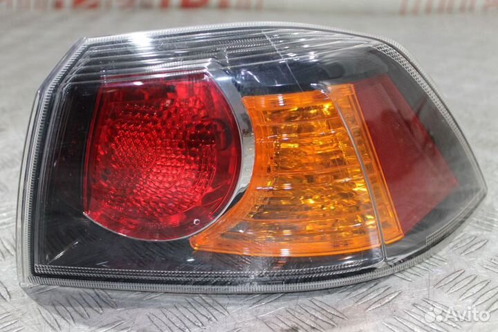 Фонарь задний правый Mitsubishi Lancer 10 X рест