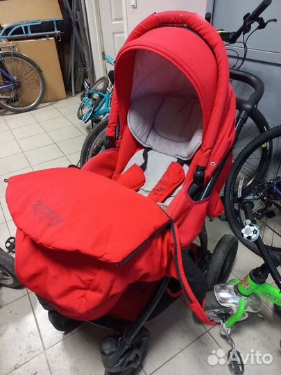 Коляска прогулочная Tutis Zippy