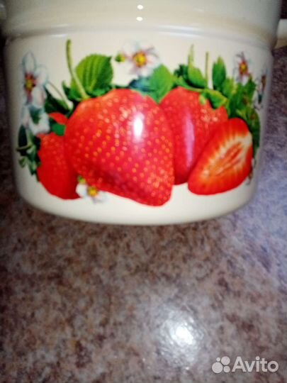 Казан новый эмалированная