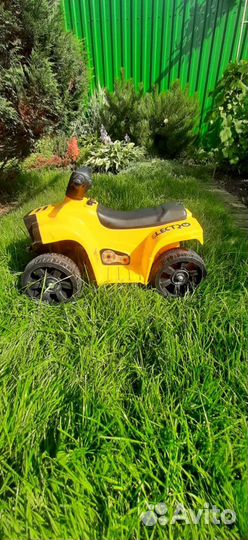 Детская машина на аккумуляторе