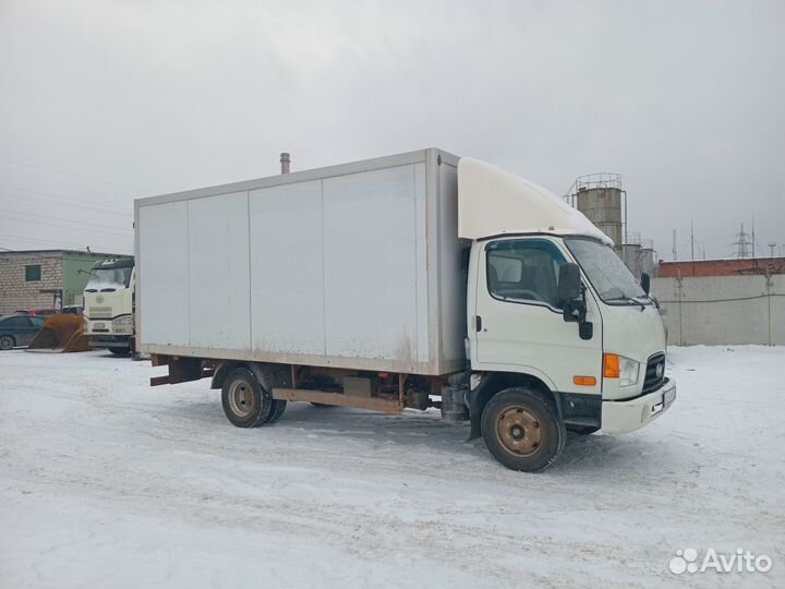 Изотермический фургон 28 м³ Hyundai HD78, 2013