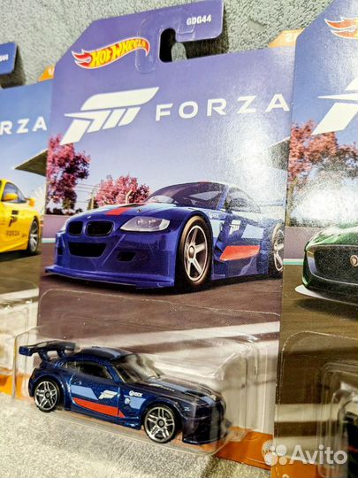 Hot wheels Forza 1:64