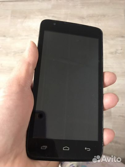 Телефон сматфон Micromax Q383