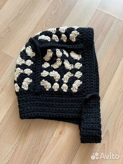 Чепчик вязаный женский