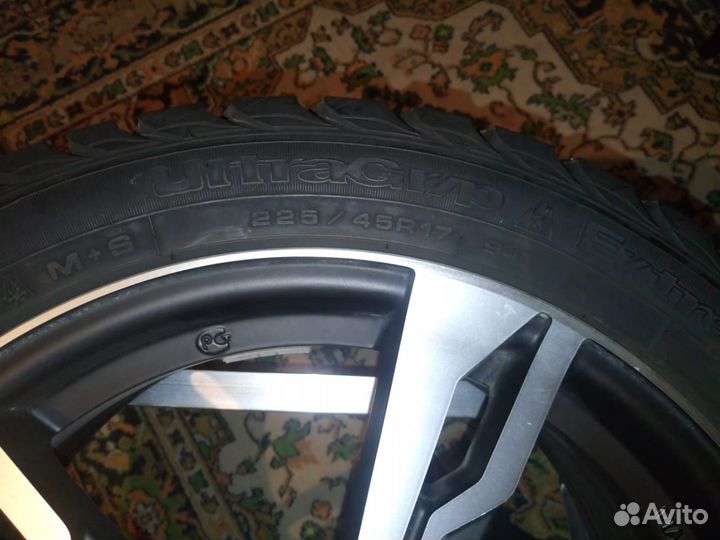 Зимняя шипованная резина на дисках на Мазду